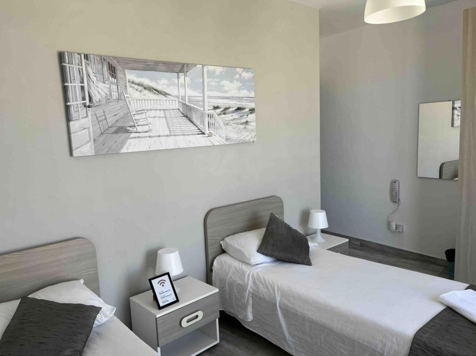 F12 Room 1, Private Room Two Single Beds Shared Bathroom In Shared Flat Msida Bagian luar foto